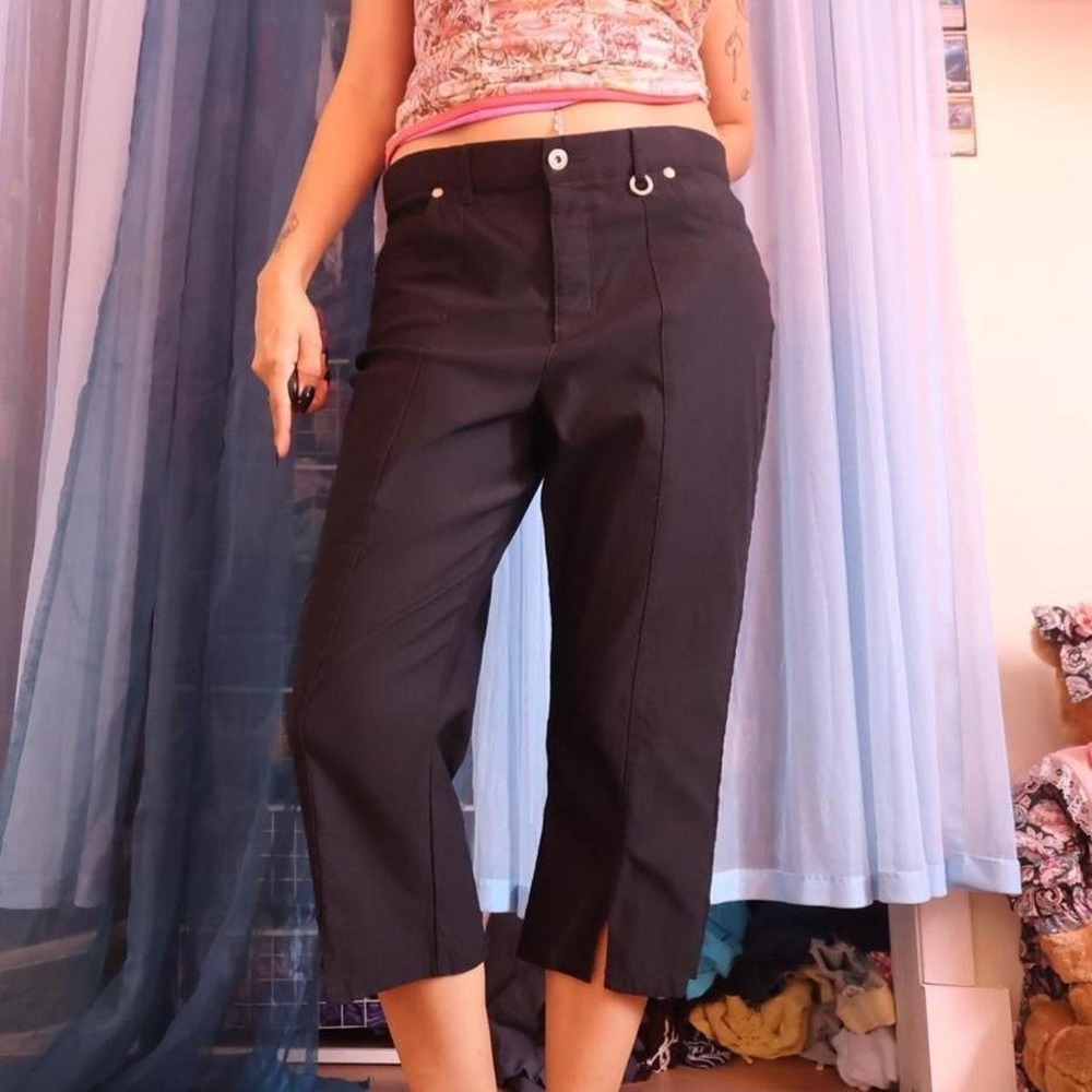 Simon Chang Black Stitched Capri Pants